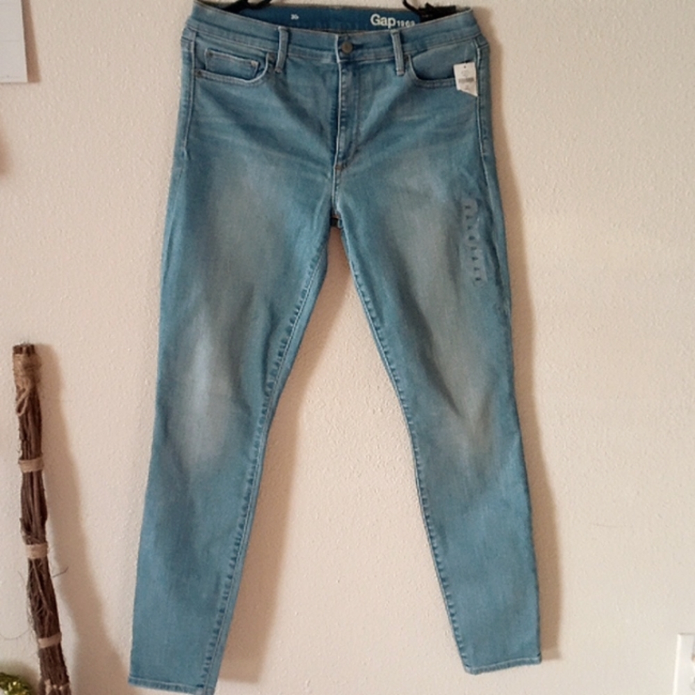 Gap resolution true skinny jean size 30 regular